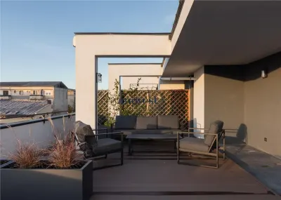 De inchiriat: Penthouse cu 3 camere - foto 2