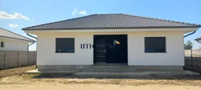Casa Noua intre Martinesti si Odoreu | 90 mp Utili | 3 Dormitoare | Teren 350 mp | Incalzire in Pardoseala | 109.500 euro - foto 2