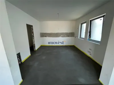 Casa Noua de Vanzare in Satu Mare| Doua compartimentari disponibile | Strada Odobescu | 124 mp Utili, 480 mp Teren, 3 Dormitoare, Incalzire in Pardoseala | 154.000 Euro - foto 7
