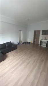 De inchiriat: Apartament cu 3 camere in zona Centrala - foto 5
