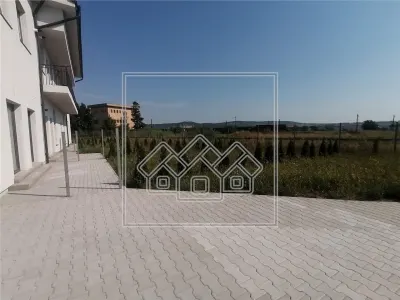 Ap.in vila, cu 2 camere si balcon - parcare in curtea privata a vilei - foto 3