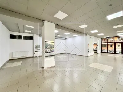 Spatiu comercial cu vitrina la strada - 177 mp - finisat la cheie - Sibiu