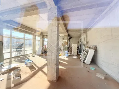 Spatiu comercial in Selimbar - vitrina la strada, terasa - 4 parcari - Selimbar