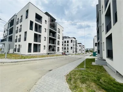Apartament 3 camere, balcon, bloc nou, lift, boxa la subsol - foto 7