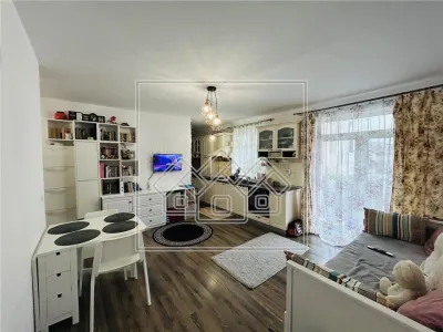 Ap 3 camere, balcon, mobilat modern, etaj 1, loc de parcare - Selimbar