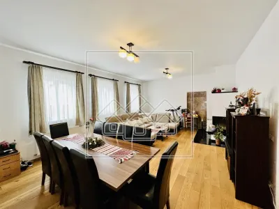 Casa in Lazaret, 900 mp teren, 663 mp gradina, pivnita si pod - Sibiu