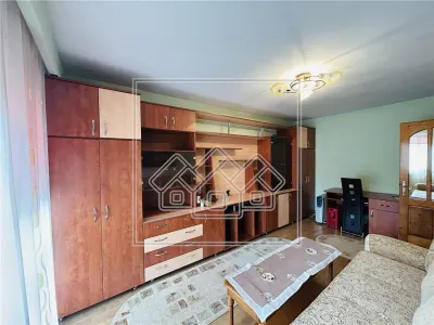 Ap decomandat, 3 camere, 2 balcoane, pivnita, Valea Aurie - foto 2