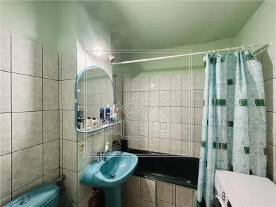 Ap decomandat, 3 camere, 2 balcoane, pivnita, Valea Aurie - foto 13