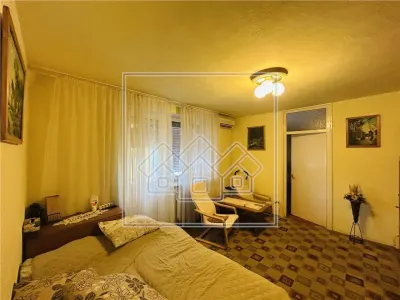Apartament 3 camere,  zona Cedonia, cu balcon, la cheie - foto 12