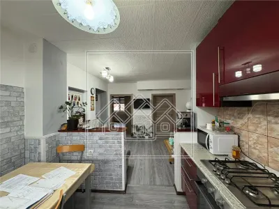 Apartament la casa cu 4 camere, balcon si curte - zona Lazaret - Sibiu