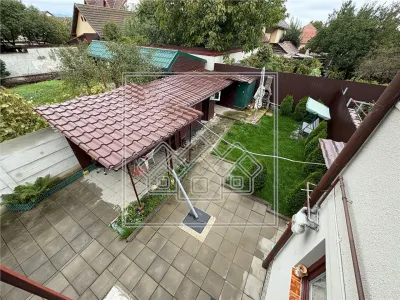 Apartament la casa cu 4 camere, balcon si curte - zona Lazaret - foto 9
