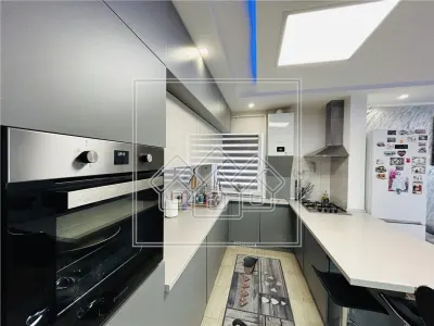 Ap spatios, mobilat si utilat, 3 camere, 2 balcoane, 2 parcari - foto 6