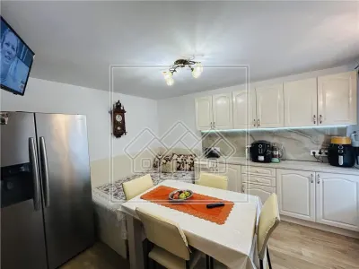 Casa moderna, mobilata si utilata, teren de 309 mp - Cisnadioara - foto 11