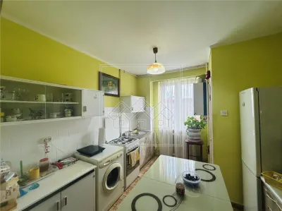 Ap decomandat, 3 camere, balcon, pivnita - N. Iorga - foto 11