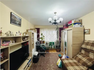 Ap cu 2 camere, pivnita, Etaj 2/5 - Zona Valea Aurie - foto 3