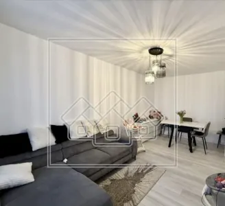 Ap cu 2 camere si balcon, 50 mp, balcon, zona Vasile Aaron - foto 4