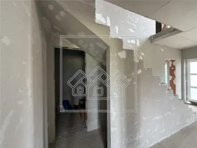 Casa tip duplex in Mohu, 4 camere, 145 mp utili, teren 195 mp - foto 9