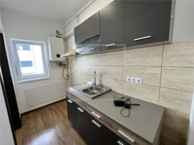Apartament cu 3 camere, 56,6 mp utili, balcon de 7 mp - Calea Cisnadiei - foto 2