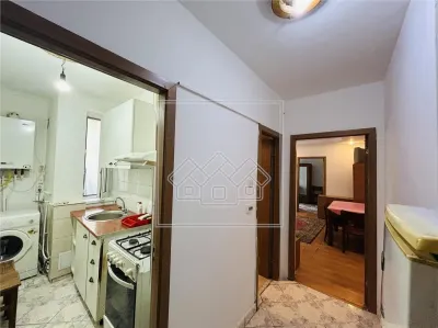 Ap cu 2 camere, balcon - Zona Cedonia - foto 12