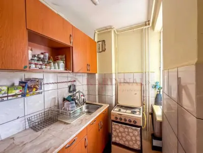 Vanzare garsoniera etaj intermediar , zona Grivitei - foto 2