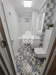Decomandat la et 3 cu 2 bai cu incalzire in pardoseala - foto 2