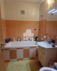 Etaj 1 cu 2 bai, centrala propie in zona Soarelui - foto 5