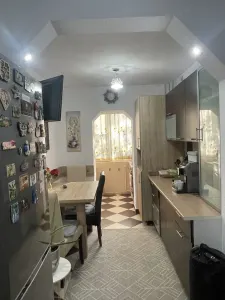 Decomandat la etajul 1 cu 2 balcoane in bloc anvelopat - foto 1