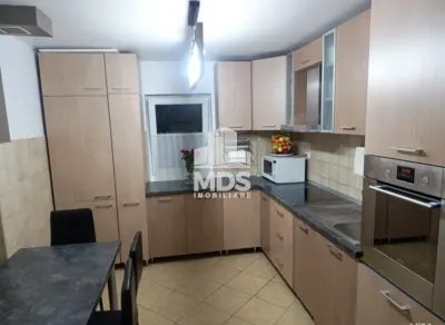 Decomandat, etaj 1 cu 2 bai si 2 balcoane - Timisoara