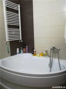Decomandat la etajul 3, mobilat si utilat linga Nora - foto 9