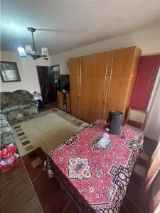Decomandat cu 2 bai si 2 balcoane etaj intermediar - Timisoara