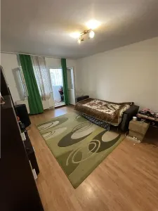 Decomandat cu 2 bai si 2 balcoane la etajul 1 bloc izolat - Timisoara