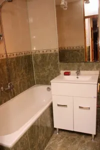 Decomandat cu 2 bai și 2 balcoane - foto 5