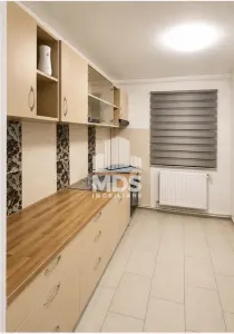 Decomandat, mobilat si utilat, etaj intermediar - foto 1