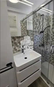 Amenajat complet la etajul 2 linga Judetean - foto 4