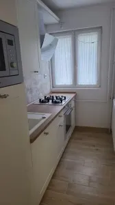 Mobilat si utilat la etaj 1 in bloc anvelopat - Timisoara