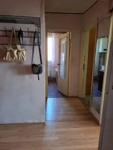Decomandat cu centrala propie, etaj intermediar - foto 4