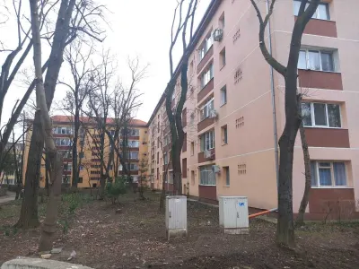 Decomandat, model mare in bloc anvelopat termic - foto 4