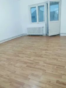 Decomandat cu 2 bai si 2 balcoane - Timisoara