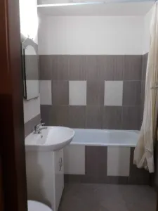Decomandat cu 2 bai, centrala propie - foto 11