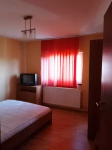 Decomandat cu 2 bai, centrala propie - foto 17