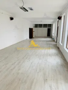 NOVISIMO-IMOBILIARE: SPATIU COMERCIAL DE INCHIRIAT - foto 1