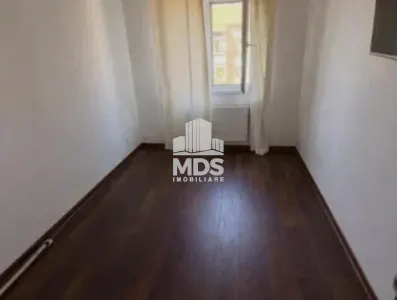 Apartament 3 camere decomandat - foto 6