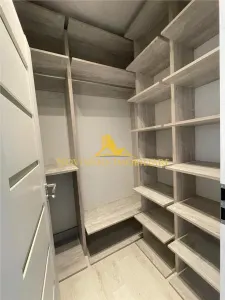 NOVISIMO-IMOBILIARE: AP. CU 3 CAM. DE INCHIRIAT  IN ZONA ALBERT , CURTE + PARCARE - foto 13