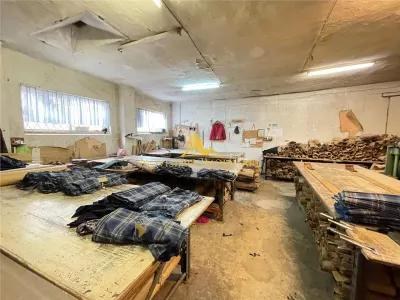 NOVISIMO-IMOBILIARE: HALA DE INCHIRIAT IN ZONA CENTRALA - foto 2