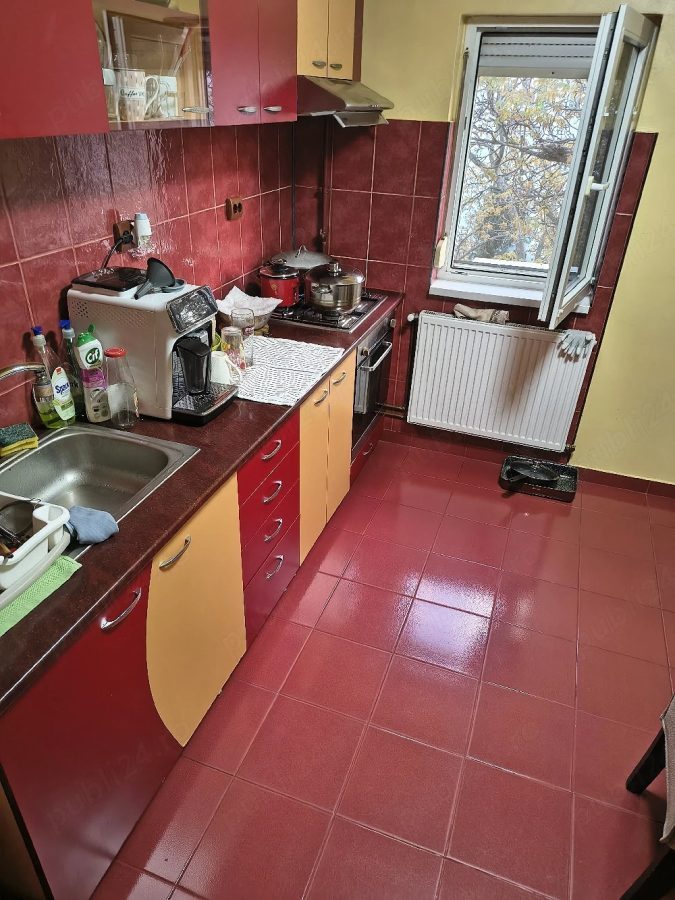 Decomandat cu 2 bai si 2 balcoane linga Nora - Timisoara