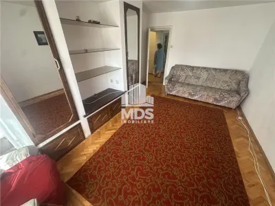 Decomandat la etajul 2 cu garaj in Bucovina bloc izolat - foto 9