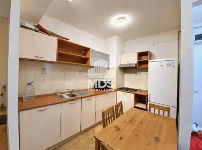 Apartament cu 2 camere 70 mp la etajul 2 - Timisoara
