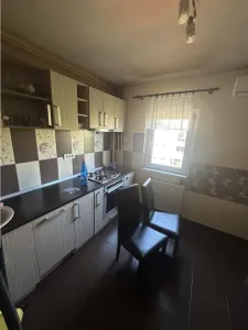 Etaj 3 cu 2 bai si 2 balcoane linga Piata Verde - foto 7