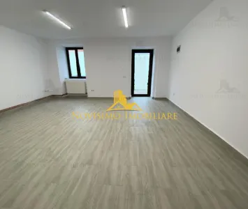 NOVISIMO-IMOBILIARE: SPATIU COMERCIAL DE INCHIRIAT IN ZONA NORD , VAD COMERCIAL - Ploiesti