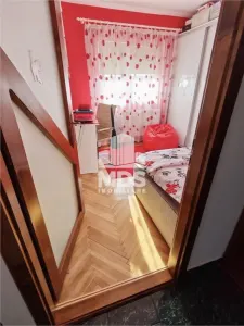 Decomandat cu 2 băi linga BRD - foto 4
